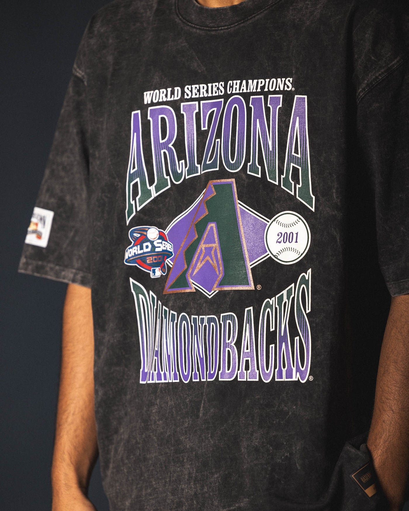 World Series 2001 Vintage Relaxed Fit T-Shirt (Black Acid Wash) - Ariz