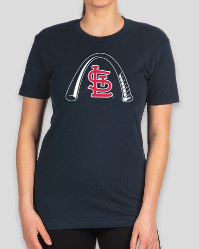 Camiseta de calentamiento para mujer Arched Bat - St. Louis Cardinals - PRE-ORDEN - FECHA DE ENVÍO 3/11/24