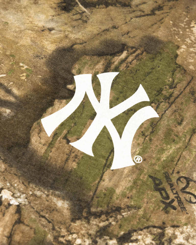Realtree APX Youth T-Shirt - New York Yankees