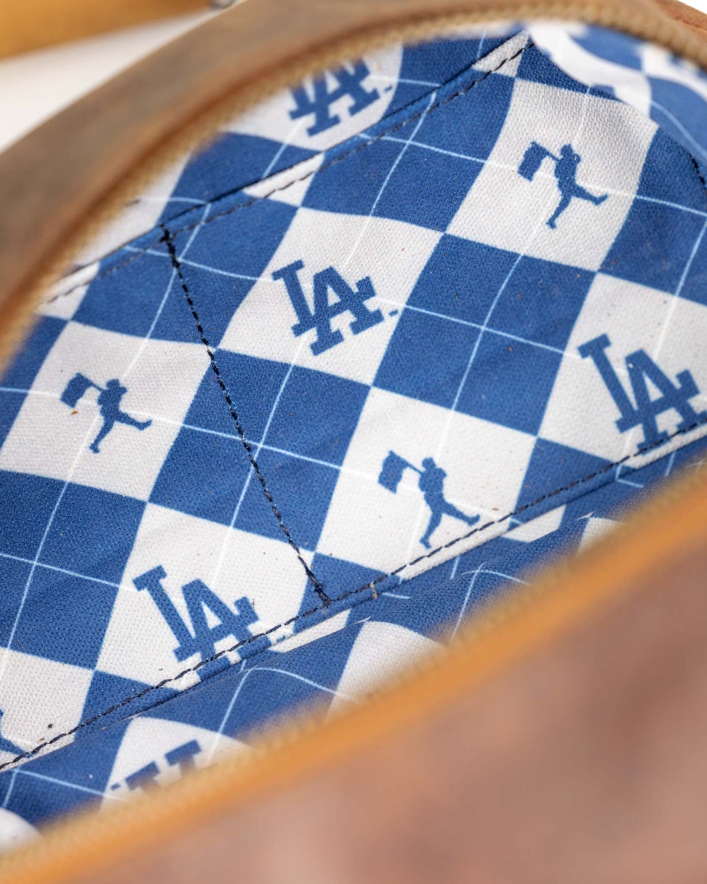 Glove Leather Toiletry Bat Bag - Los Angeles Dodgers - Baseballism Online